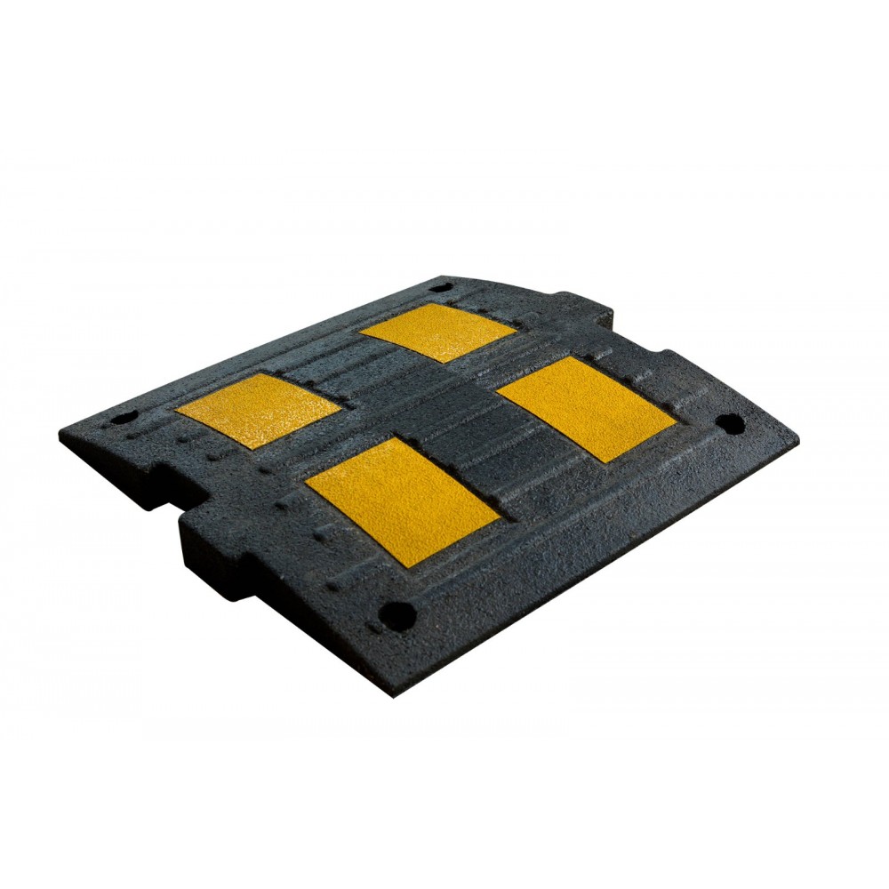 ​Гумени ограничители на скоростта и легнали полицаи